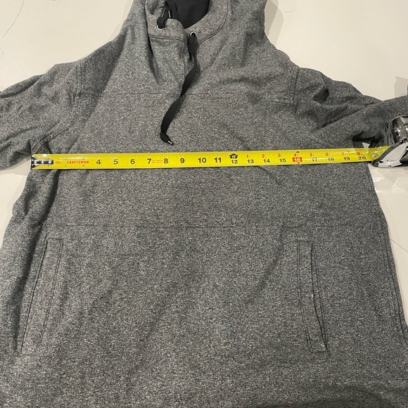 Sz.12 Lululemon pullover hoodie. Lined and heavier material. - Picture 5 of 5